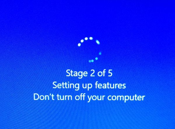 Windows update: installing features